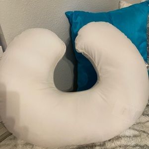 Boppy pillow